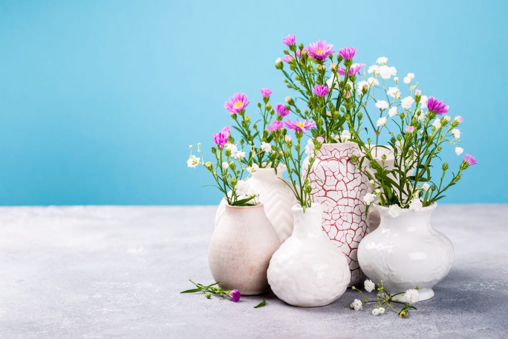 Tipos de jarrones para decorar tu hogar con flores